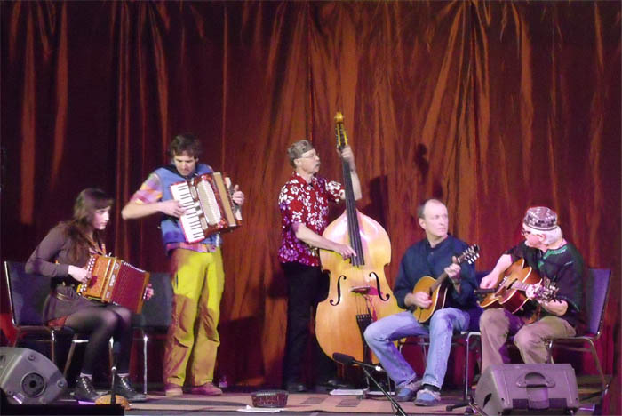 Nomad live Nomad live